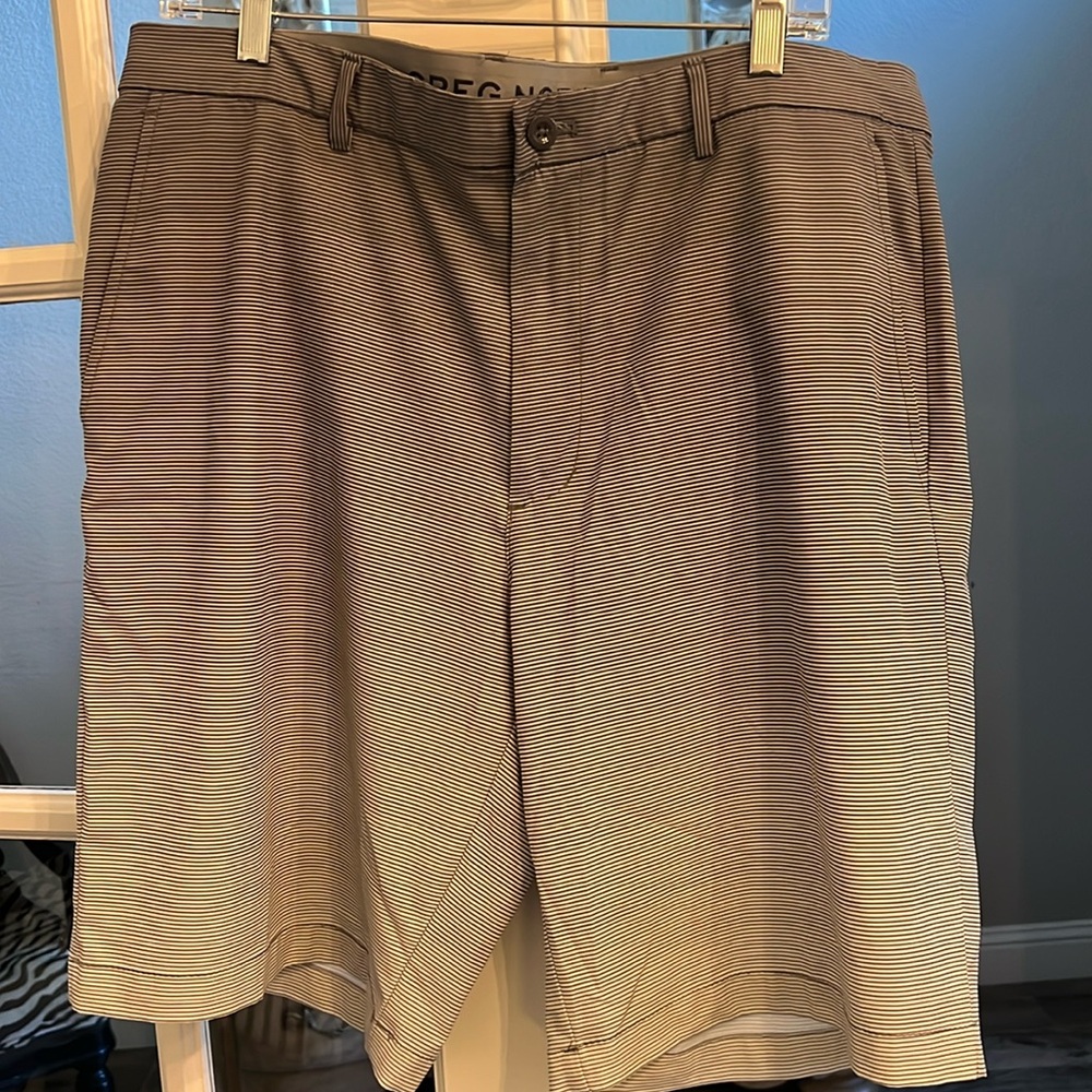 Men’s Gregg Norman Shorts 36
